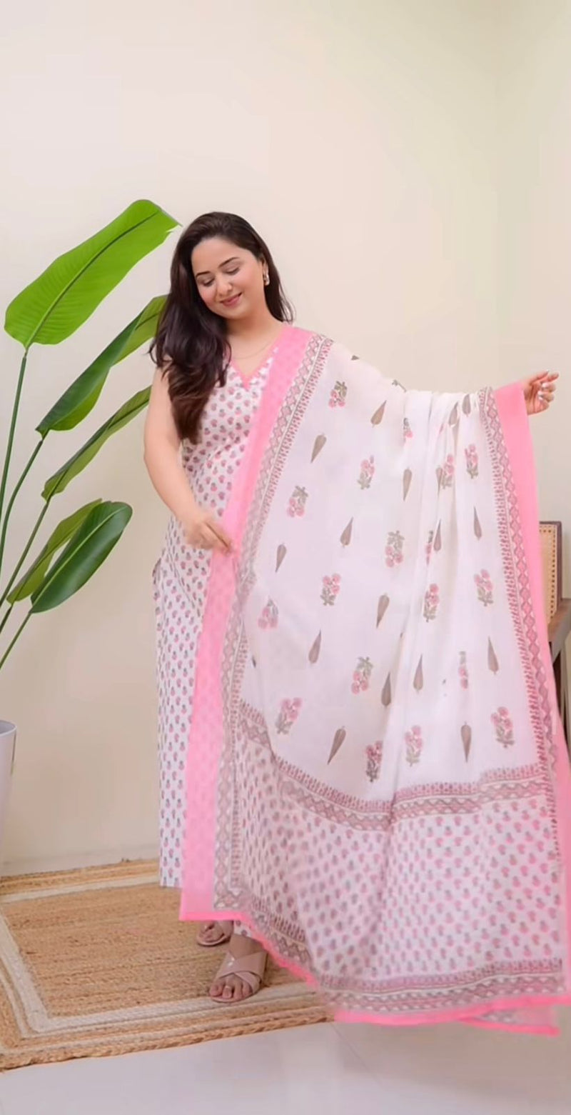 Mul Cotton Suit Set | Floral Print & Lace Work