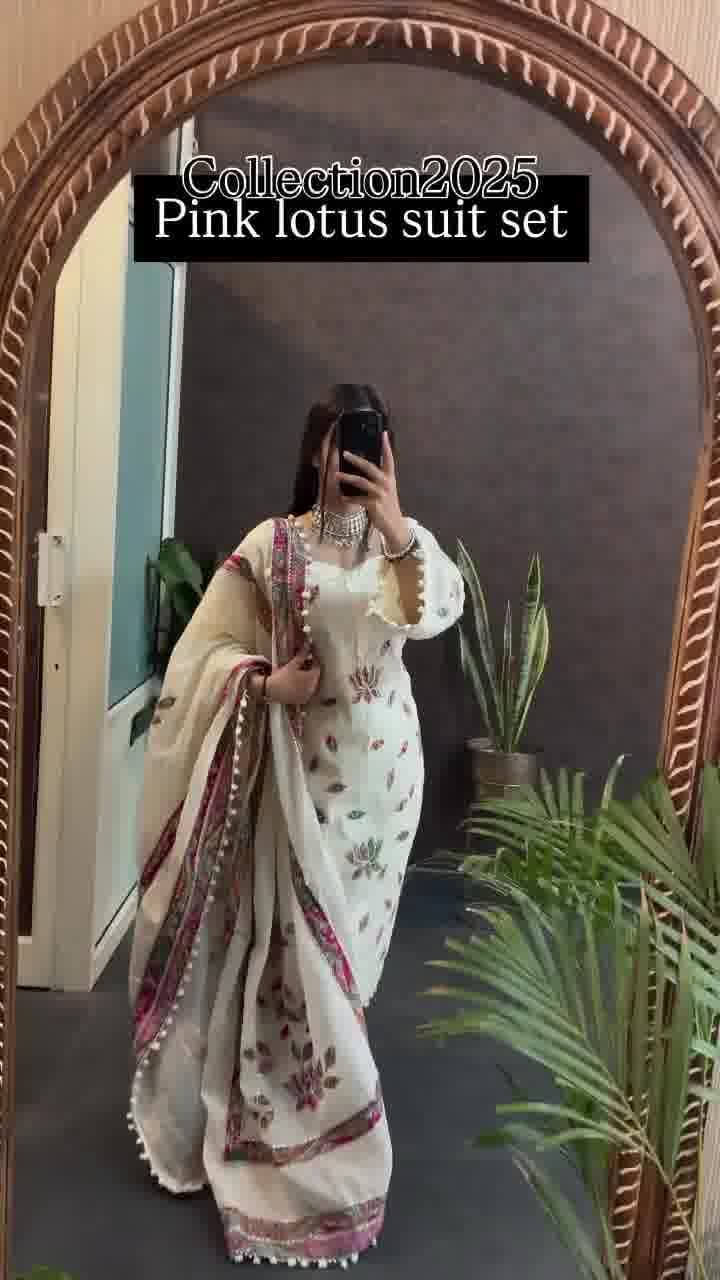 New Special Lotus Cream Suit Set