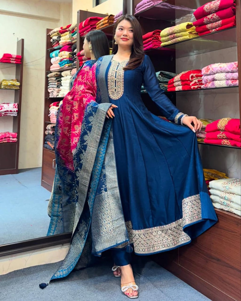 Jashn-E-Noor Anarkali Flared Kurti Pant Dupatta Set