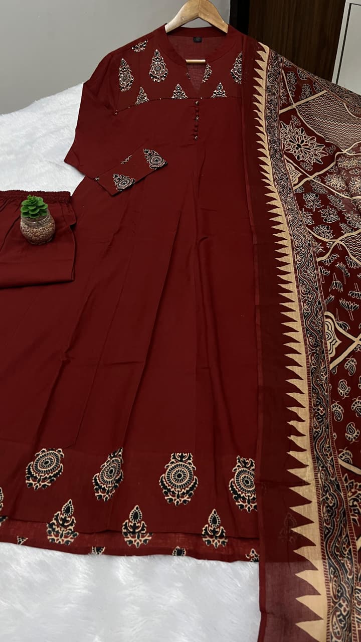 Dreamy Flair Anarkali Set