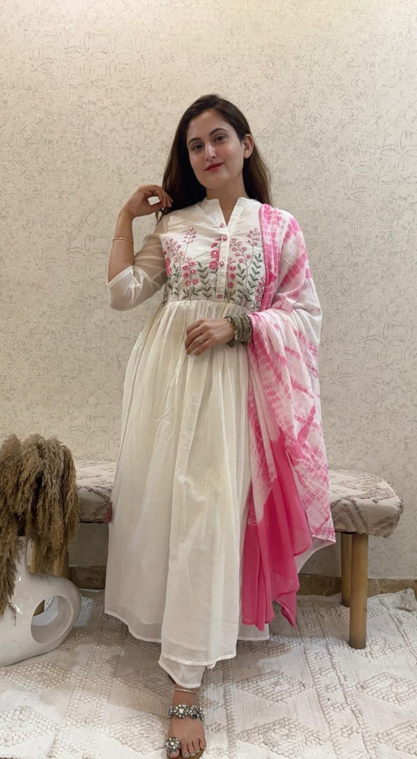 Mulmul Cotton With Lining Strength Kurta Pant Dupatta Set