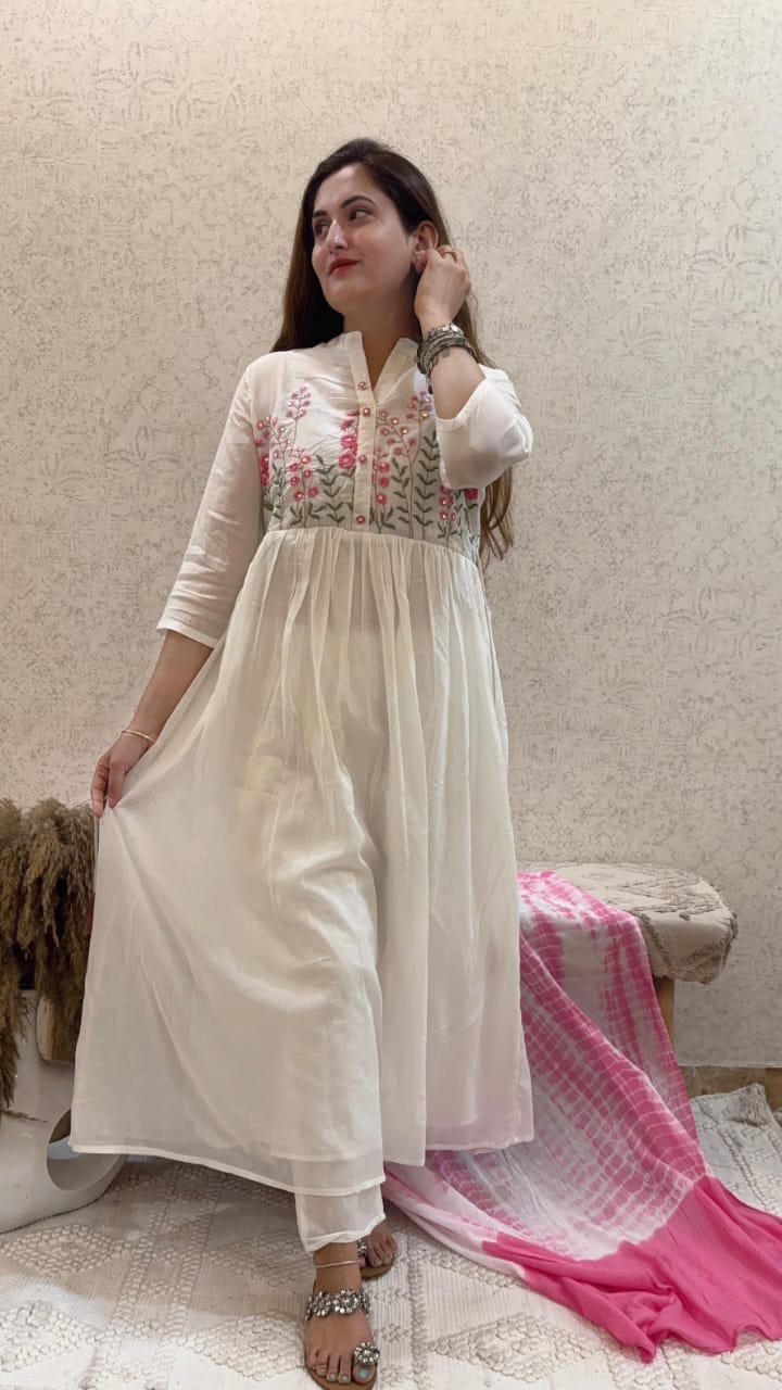 Mulmul Cotton With Lining Strength Kurta Pant Dupatta Set