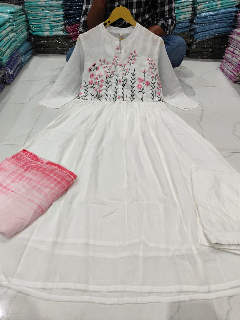 Mulmul Cotton With Lining Strength Kurta Pant Dupatta Set