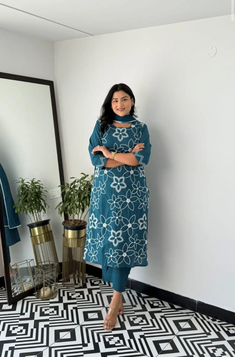 Elegant Cotton Kurti Pant Dupatta Set