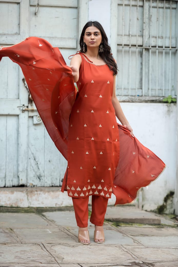 Premium Cotton sleeveless cotton kurti set