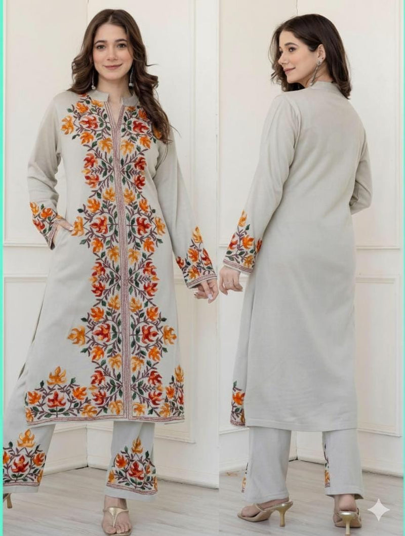 Exquisite 3-Piece Kurti Pant Dupatta Set
