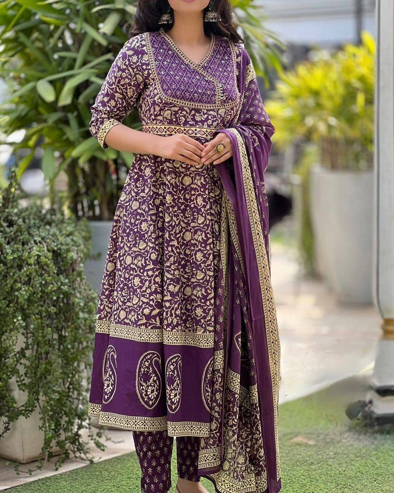 beautifully crafted 3-piece cotton suit set