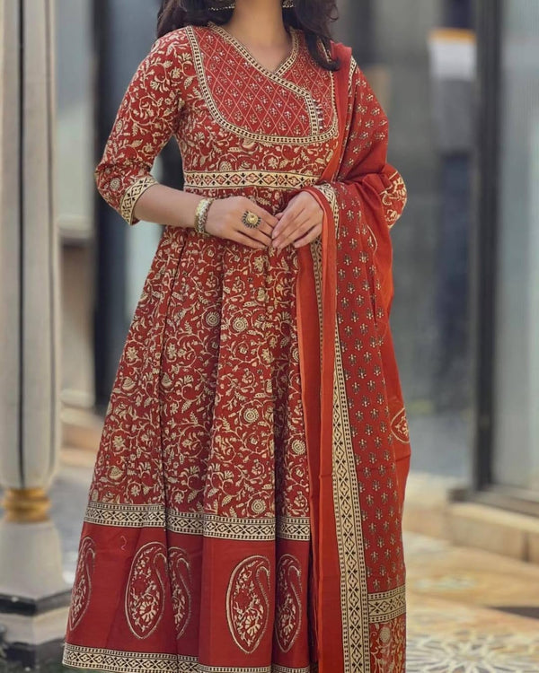 beautifully crafted 3-piece cotton suit set
