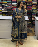 beautifully crafted 3-piece cotton suit set