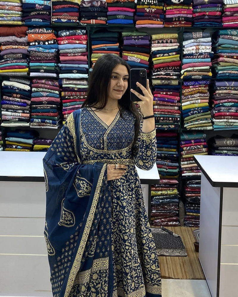 beautifully crafted 3-piece cotton suit set
