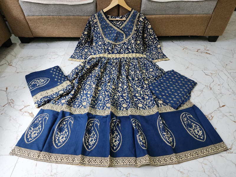 beautifully crafted 3-piece cotton suit set