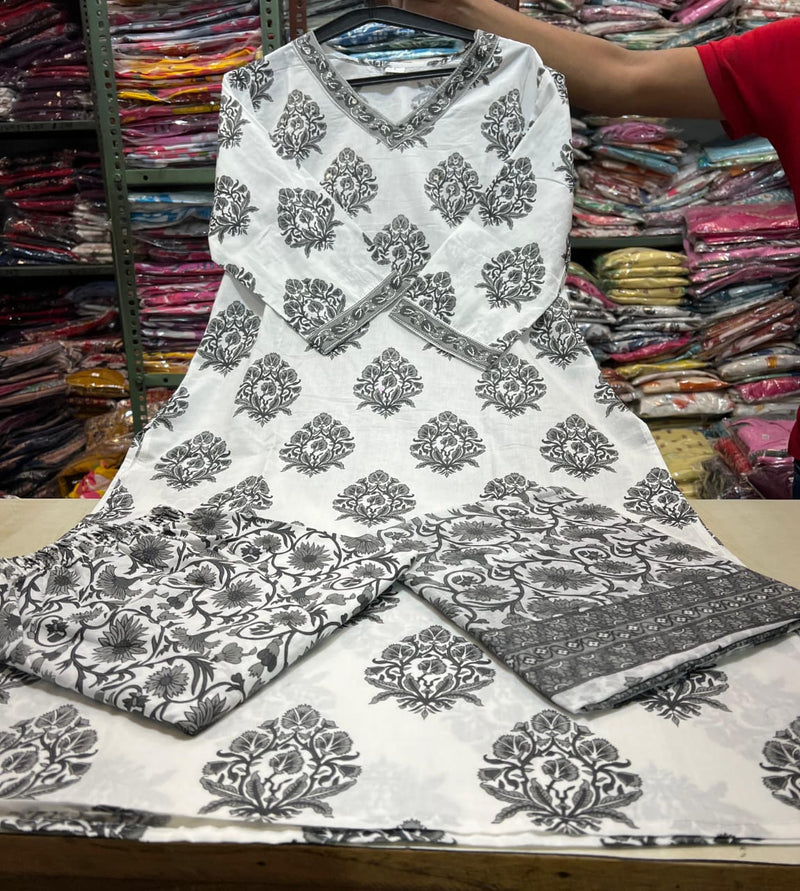 Flared Anarkali Kurta Set