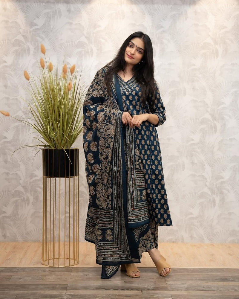 Premium Heavy Cotton  Kurti  Pant  Dupatta  Set