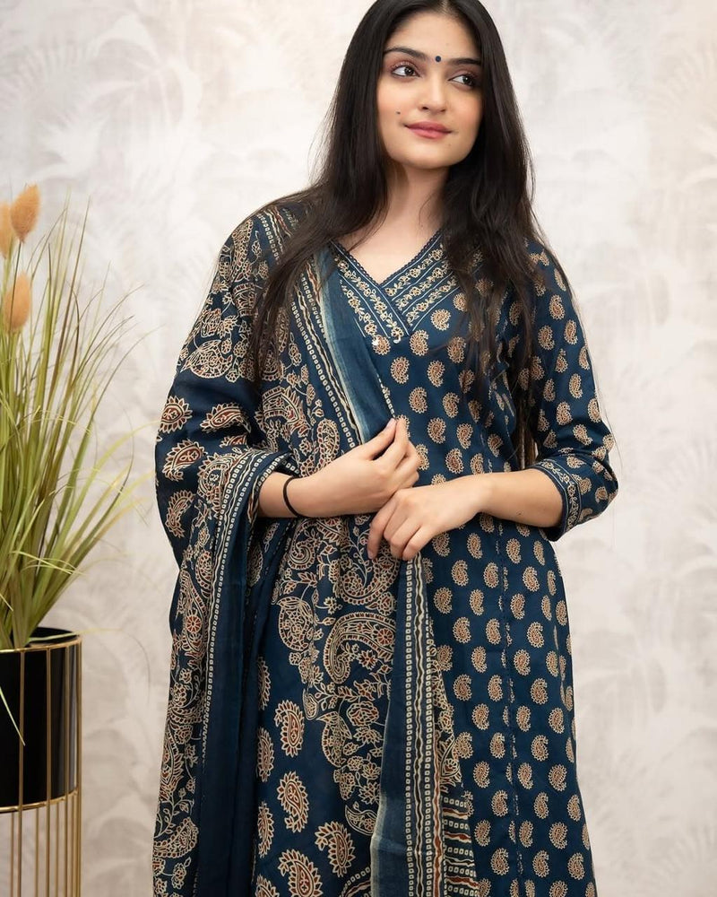 Premium Heavy Cotton  Kurti  Pant  Dupatta  Set