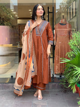 Premium Heavy Cotton with Exquisite Weaving & Embroidery Work on Yoke kurti pant dupatta set