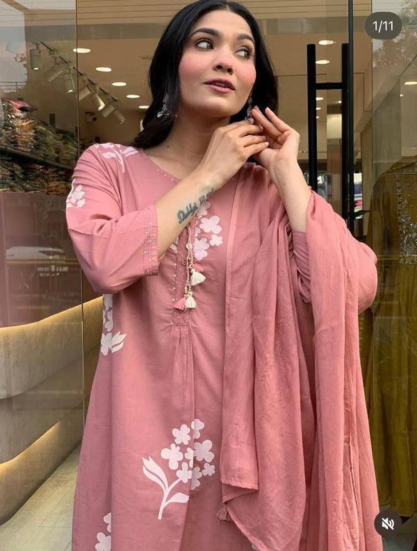 Premium ELEGANT COTTON KURTi pant dupatta SET