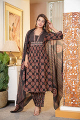 Women Pure Cotton 60x60 Embroidered Kurta Pant Set with Mulmul Dupatta