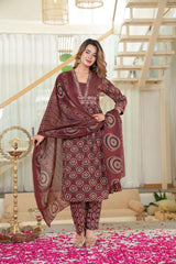 Women Pure Cotton 60x60 Embroidered Kurta Pant Set with Mulmul Dupatta