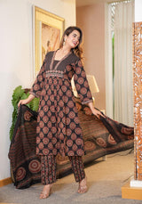 Women Pure Cotton 60x60 Embroidered Kurta Pant Set with Mulmul Dupatta